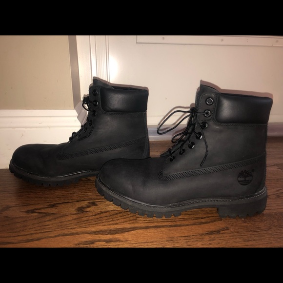 Timberlands, Basic Black Boot style. - Picture 4 of 6